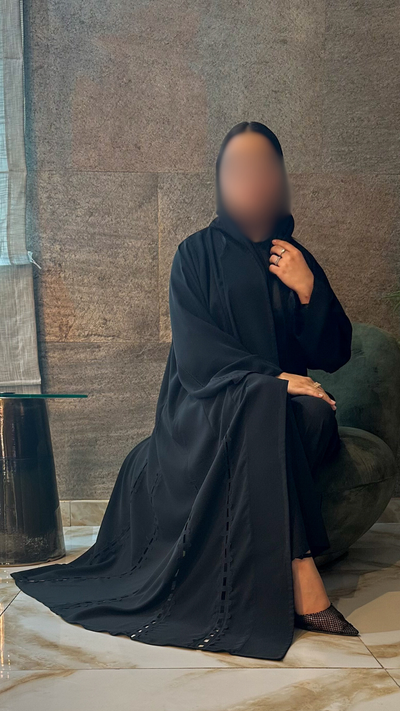 عباية رِواء، ياباني حرير أسود — A26