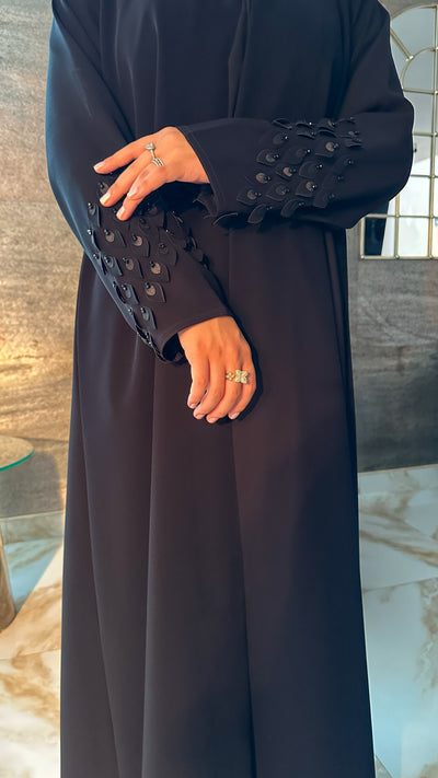 عباية كريب أسود — A25