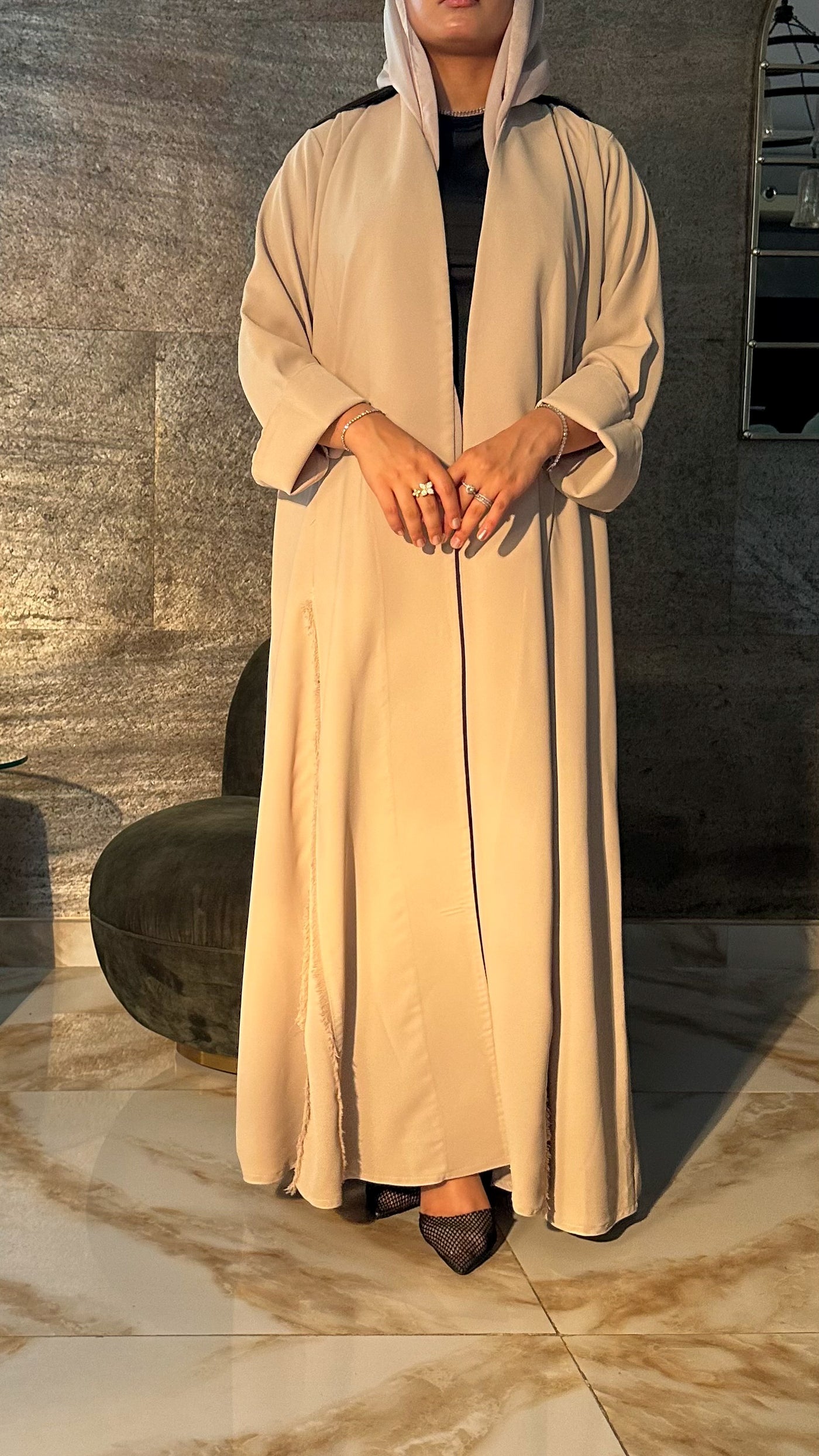 عباية نُور، كريب بيج ثقيل — A16