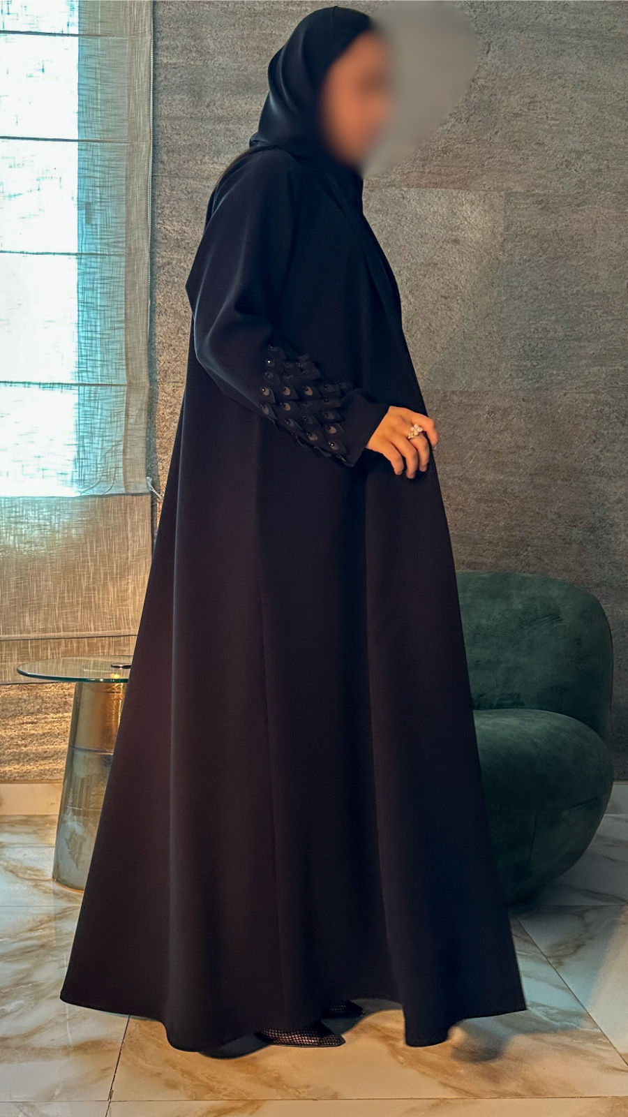 عباية كريب أسود — A25