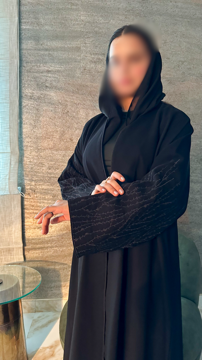عباية كتان مطرّز أسود — A24