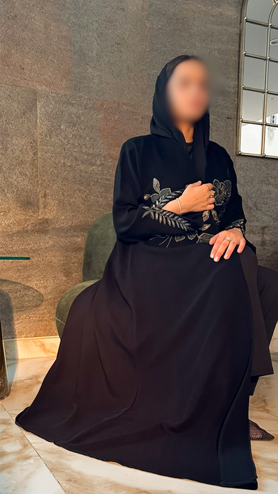 عباية وردة، سيراميك خفيف بتطريز أنيق — A11